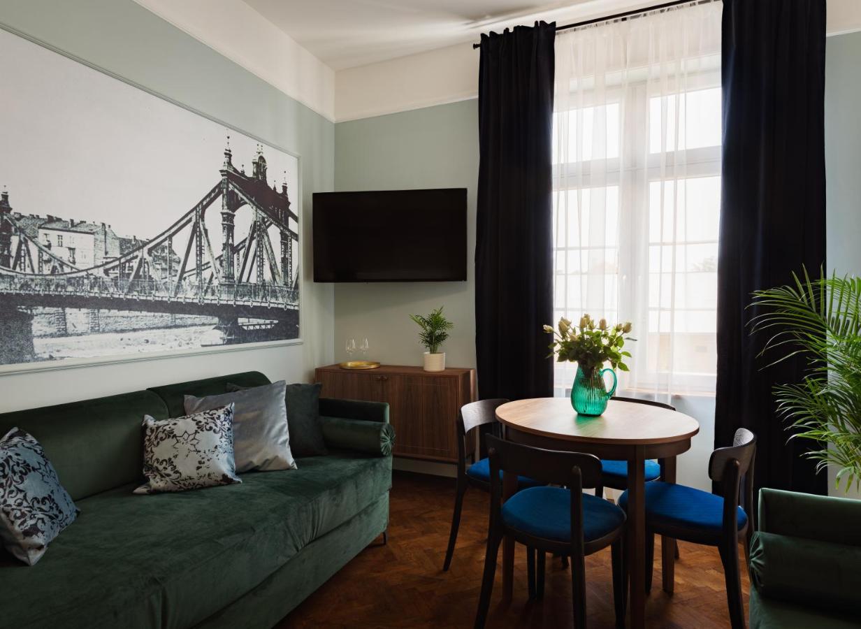 Hotel apartamentowy Starowislna 77 *